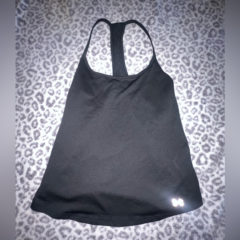 Under armour workout tank with reflective symbol